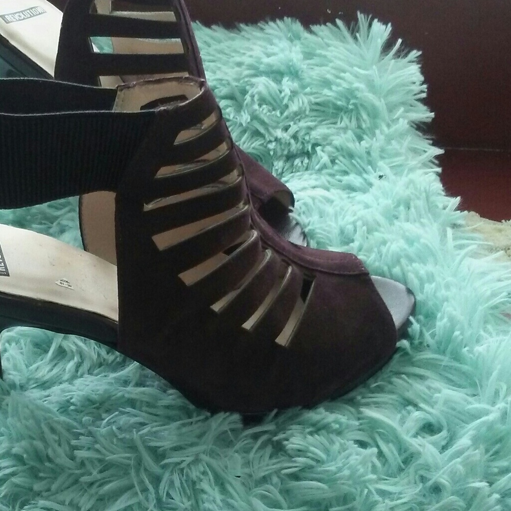 Shoes - Picture 2 of 2